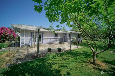 6909 160th St SE, Olalla, WA 98359