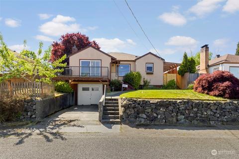 913 Ford Ave, Bremerton, WA 98312