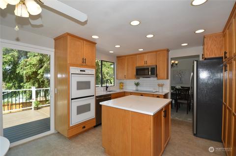 16924 25th Ave SE, Bothell, WA 98012 photo 9