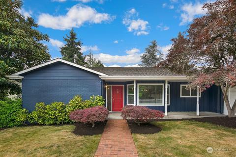 4016 NE 98th St, Seattle, WA 98115