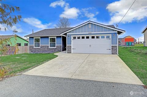 1925 S Elhardt St, Camano Island, WA 98282