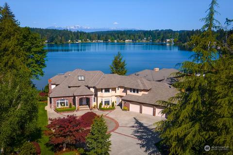 1295 Lakehurst Dr, Bremerton, WA 98312