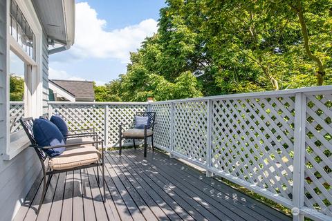 504 N 65th St, Seattle, WA 98103 photo 3