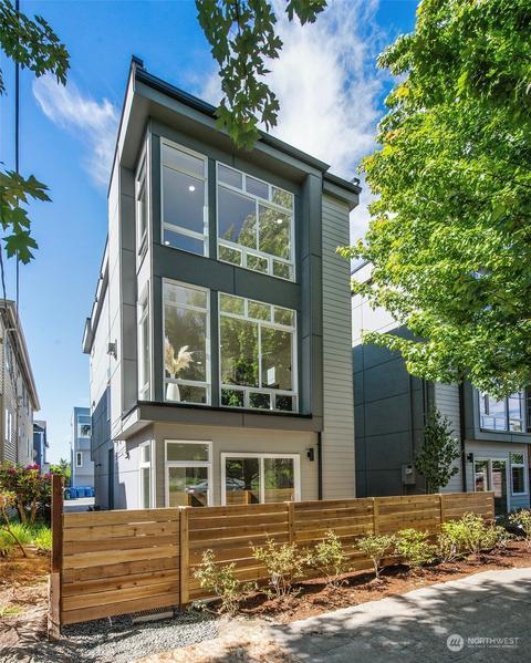 1751 NW 61st St, Seattle, WA 98107