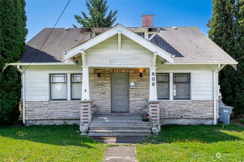 808 W Pioneer Ave, Puyallup, WA 98371