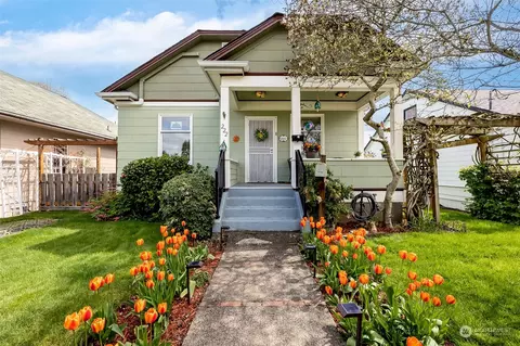 222 Wells Ave N, Renton, WA 98057