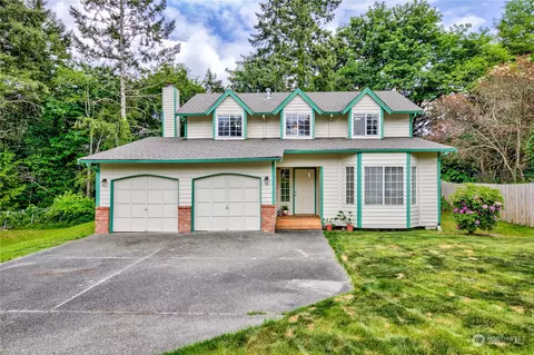 8784 Sungate Pl, Bremerton, WA 98311