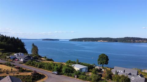 81 E Smith Cove Way, Shelton, WA 98584
