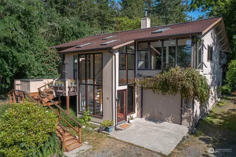 36 Olga Park Ln, Olga, WA 98279