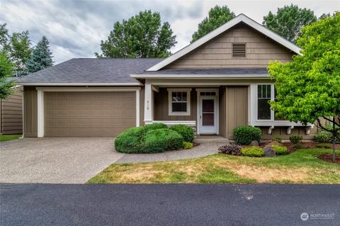 810 SE Parkside Pl, College Place, WA 99324