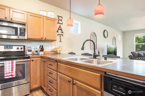 2108 182nd St E, Spanaway, WA 98387 photo 3