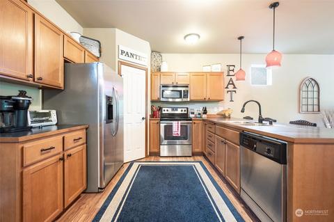 2108 182nd St E, Spanaway, WA 98387 photo 2