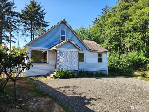 103 E Frontier St, Clallam Bay, WA 98326