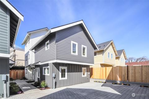 9031 15th Ave SW, Seattle, WA 98106