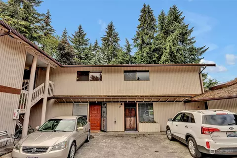 12611 SE 30th St #3, Bellevue, WA 98005