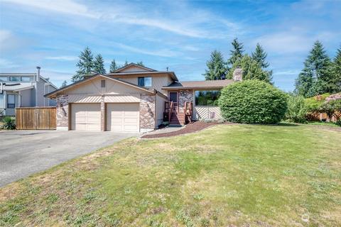 1605 148th St E, Tacoma, WA 98445
