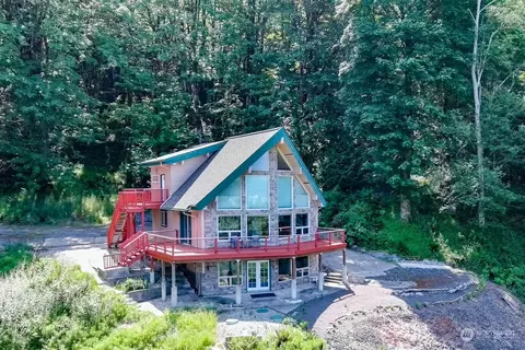 372 Beach Dr, Quilcene, WA 98376