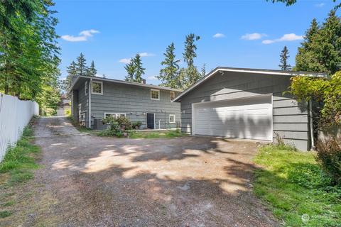 16720 Linden Ave N, Shoreline, WA 98133