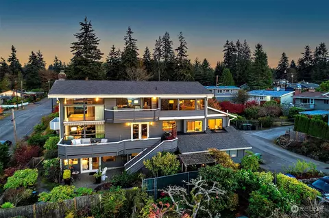 936 Maple St, Edmonds, WA 98020