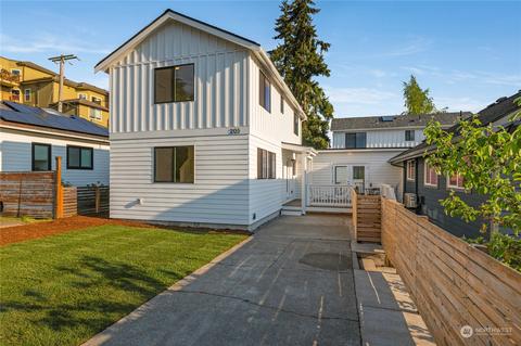 205 N 90th St, Seattle, WA 98103 photo 1