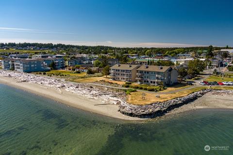 1401 SE Dock St #302, Oak Harbor, WA 98277