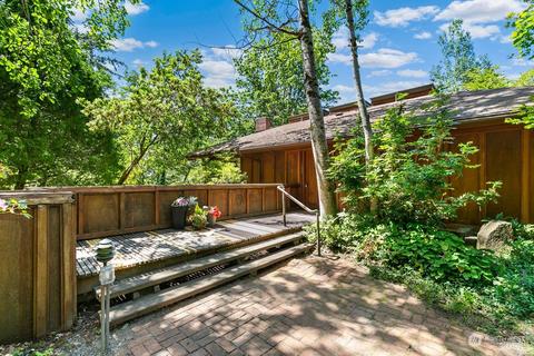 19344 11th Ave NW, Shoreline, WA 98177