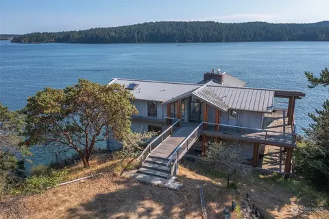 8256 Orcas Rd, Eastsound, WA 98245 photo 2