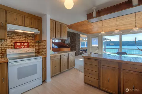 8256 Orcas Rd, Eastsound, WA 98245 photo 13