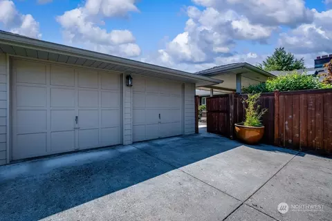 801 Colby Ave, Everett, WA 98201 photo 3