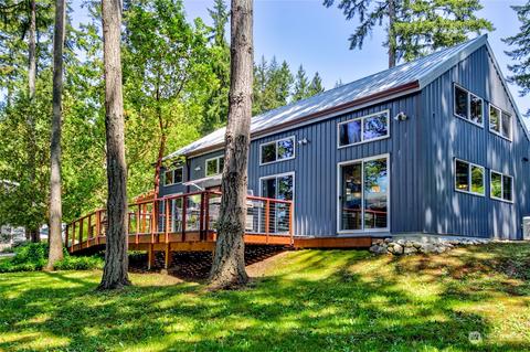 657 Moji Ln NW, Bainbridge Island, WA 98110