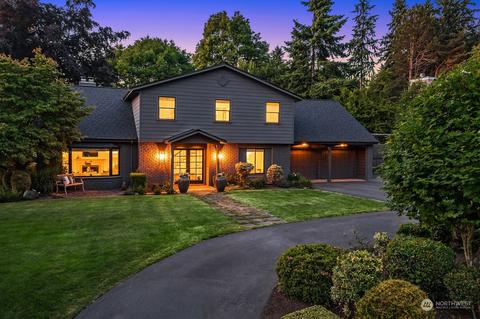 8426 NE 21st Pl, Clyde Hill, WA 98004