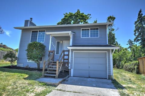 3583 E R St, Tacoma, WA 98404