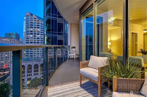 1920 4th Ave #1209, Seattle, WA 98101