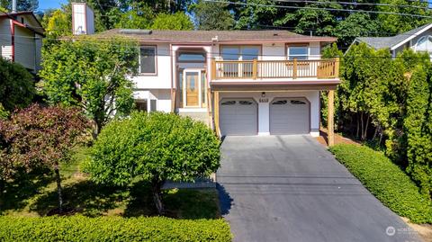 8415 5th Ave SW, Seattle, WA 98106