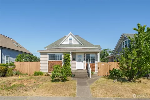 417 2nd St NE, Puyallup, WA 98372