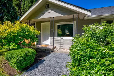 12525 1st Ave NE, Seattle, WA 98125