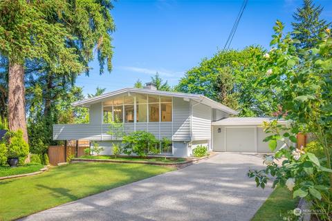 13829 NE 76th St, Redmond, WA 98052