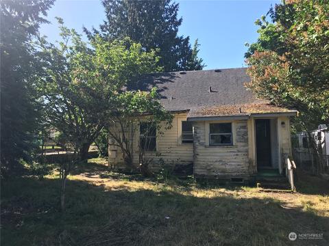 1305 E 68th St, Tacoma, WA 98404