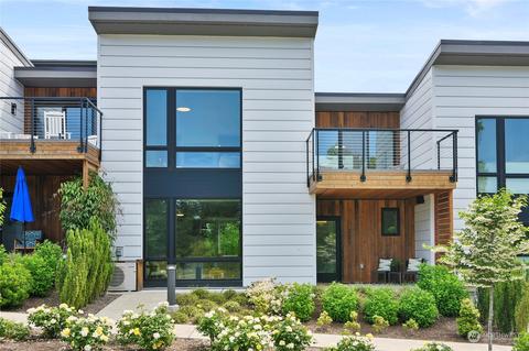 221 Ebi Ln NE, Bainbridge Island, WA 98110
