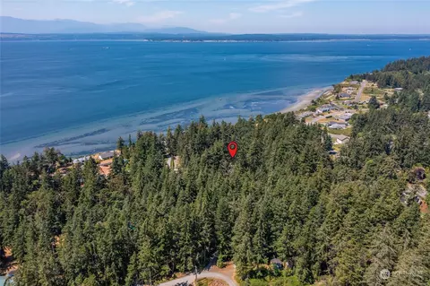 5366 Shadow Ln, Freeland, WA 98249