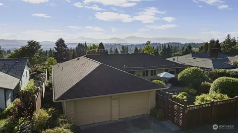 2833 Sanders Ave, Bremerton, WA 98310
