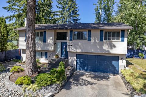 8147 Spur Ct NW, Bremerton, WA 98311