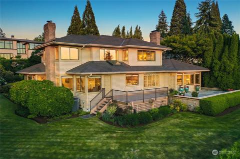 9636 NE 30th Pl, Clyde Hill, WA 98004