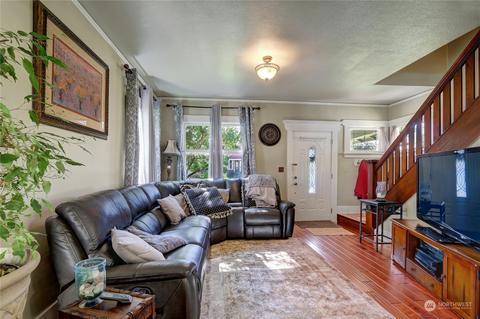 2203 Rockefeller Ave, Everett, WA 98201 photo 4