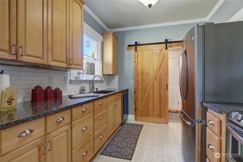2203 Rockefeller Ave, Everett, WA 98201 photo 17