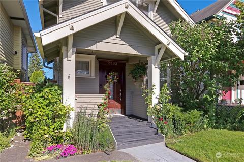 2203 Rockefeller Ave, Everett, WA 98201 photo 2