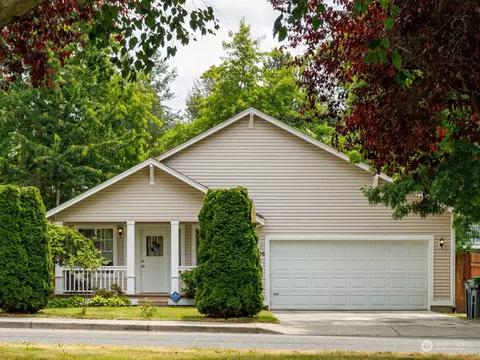 2206 E Meadow Blvd, Mount Vernon, WA 98273