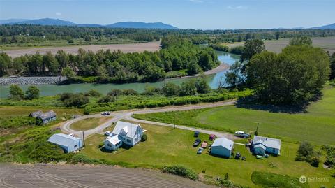 1886 Rayhorst Rd, Ferndale, WA 98248