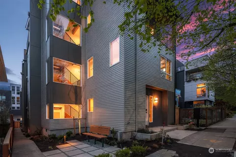 911 14th Ave #D, Seattle, WA 98122