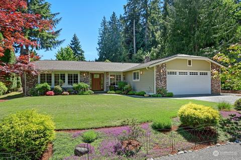 17813 NE 26th St, Redmond, WA 98052